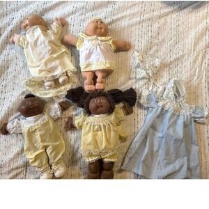 1980’s Vintage Cabbage Patch Kids Lot of 4 Dolls With Accessories